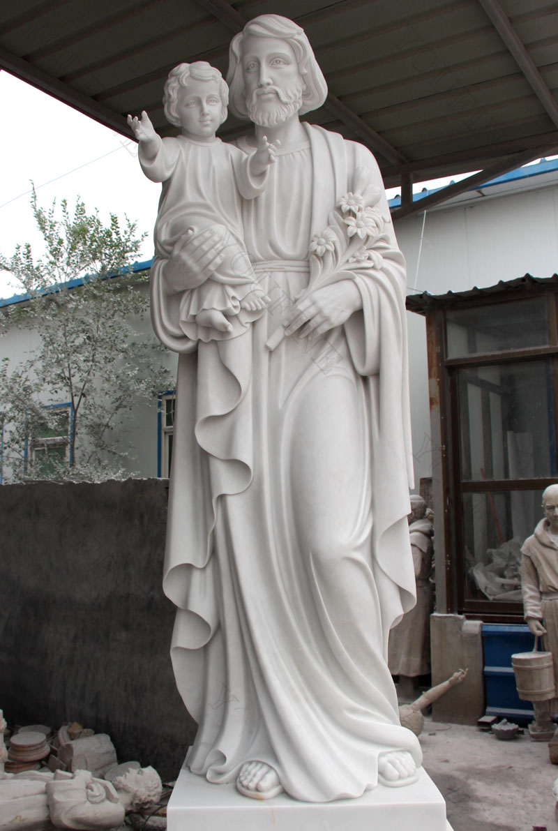 Large religious statues of St.Joseph with baby jesus for outdoor designs