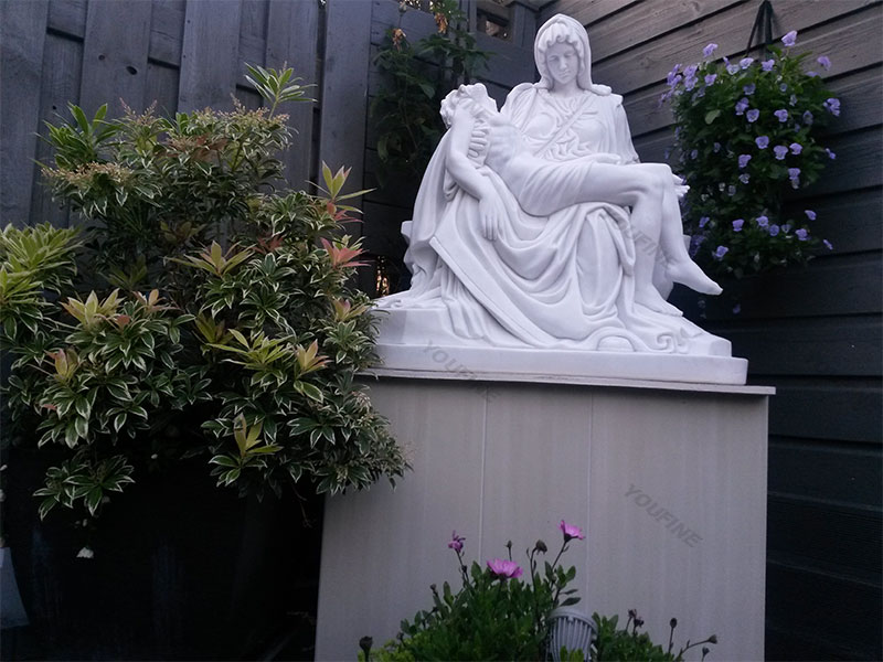 religious statue Michelangelo-Pieta-Stone-Mother-Virgin-Mary-and-jesus-statues-for-garden