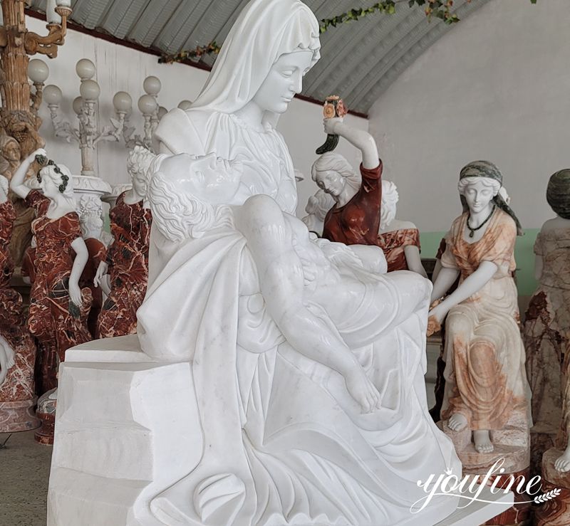 pieta sculpture by Michelangelo